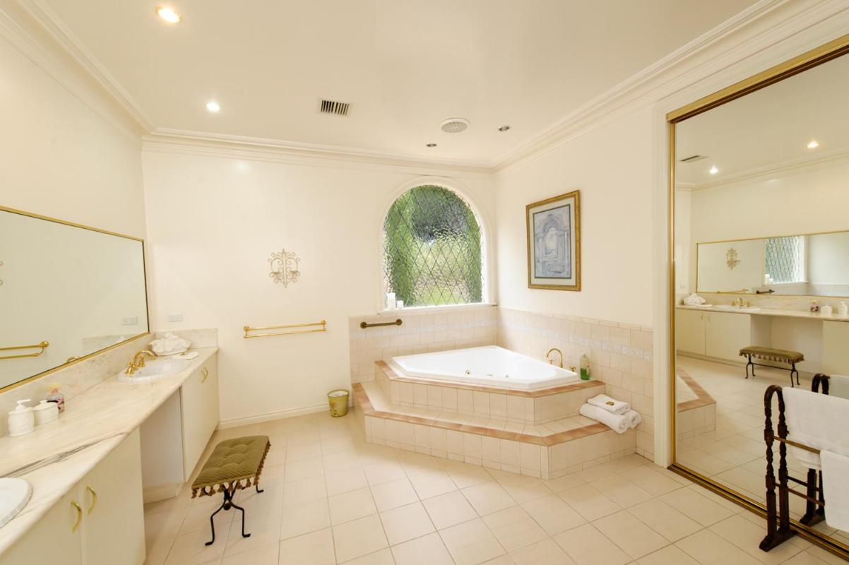 Montfort Manor Траралгон Екстериор снимка