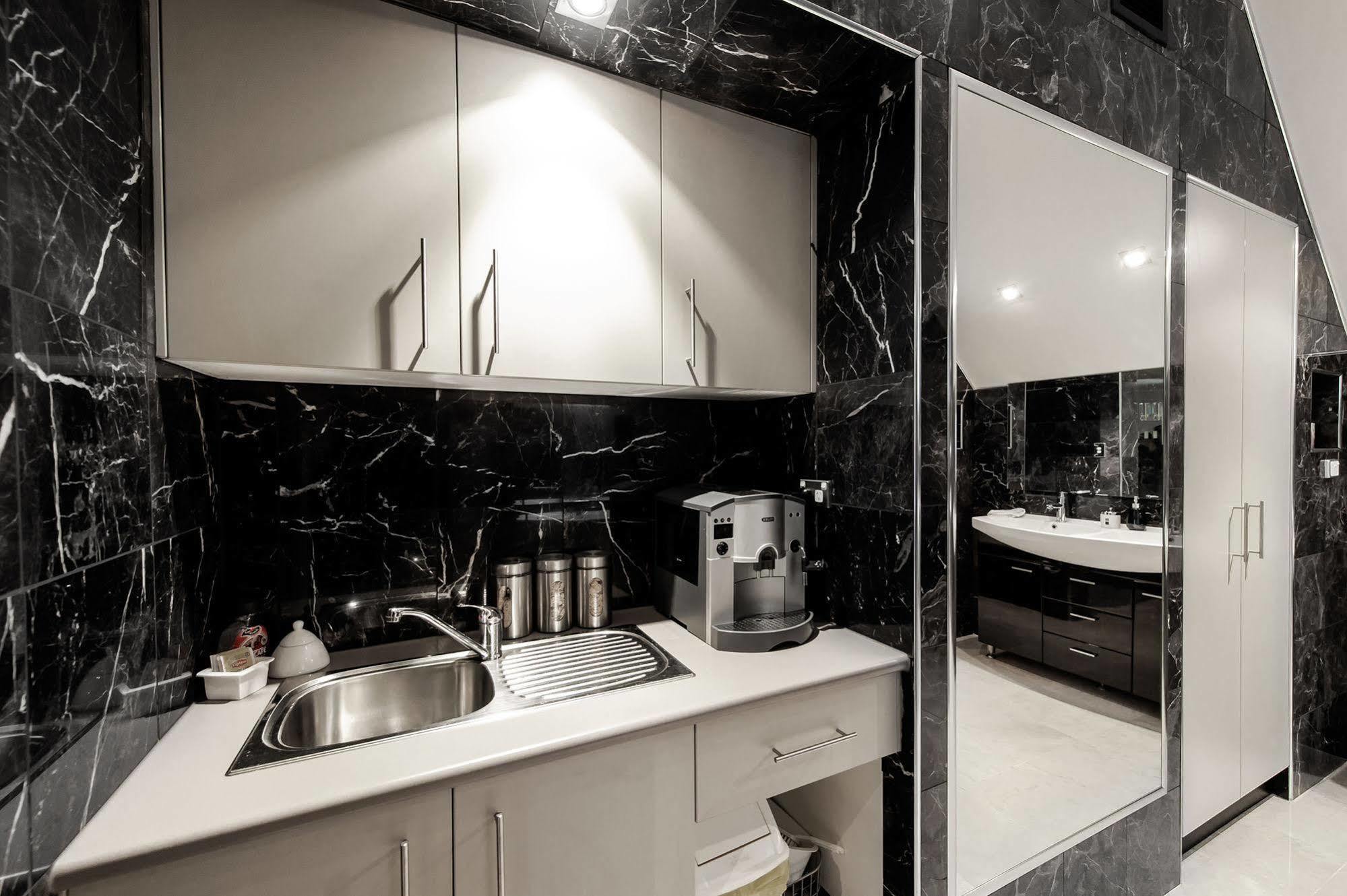 Montfort Manor Траралгон Екстериор снимка